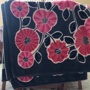Vera Bradley throw blanket